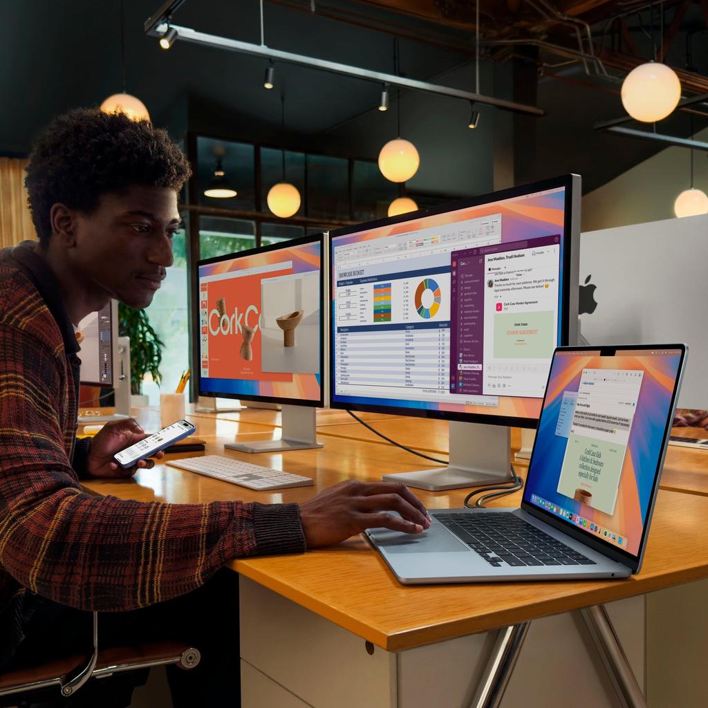 MacBook Air 15 インチ (2025) - Apple M4 10-コア と 10-コア GPU