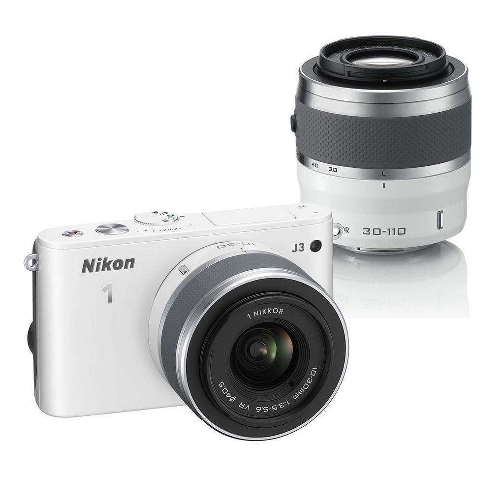1 J3 - Blanc + Nikon Nikkor 10-30Mm F/3.5-5.6 Vr + Nikkor Vr 30-110Mm F/3.8-5.6 F/3.5-5.6 + F/3.8-5.6