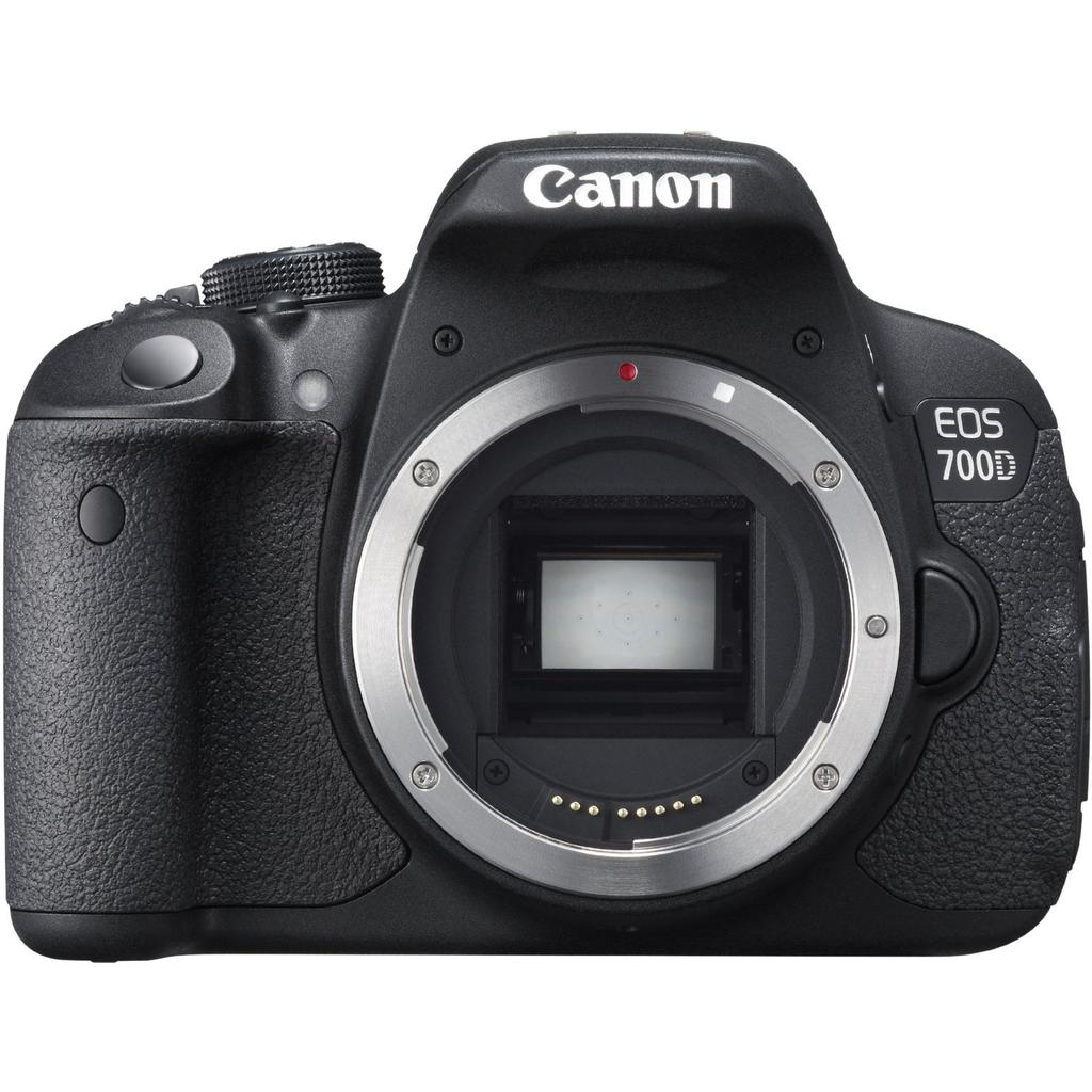 Reflex Eos 700D - Noir + Canon Ef 50Mm F/1.8 II F/1.8