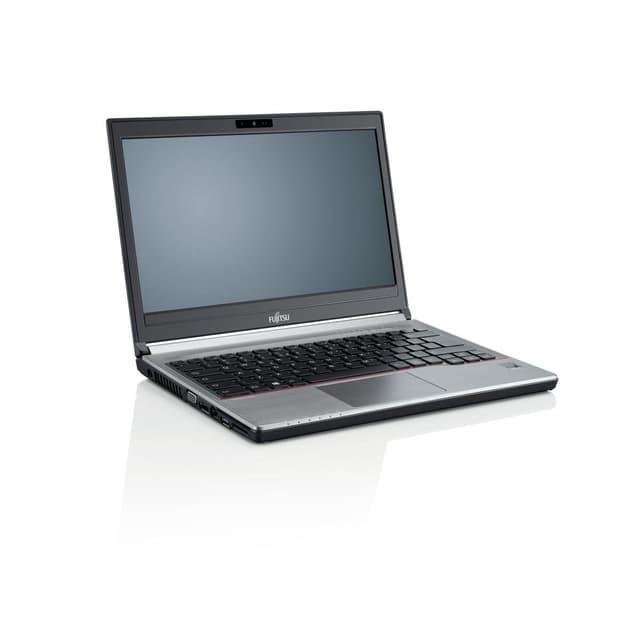 Fujitsu LifeBook E736 14" Core i5 2 GHz - SSD 256 GB - 8GB AZERTY - Francés